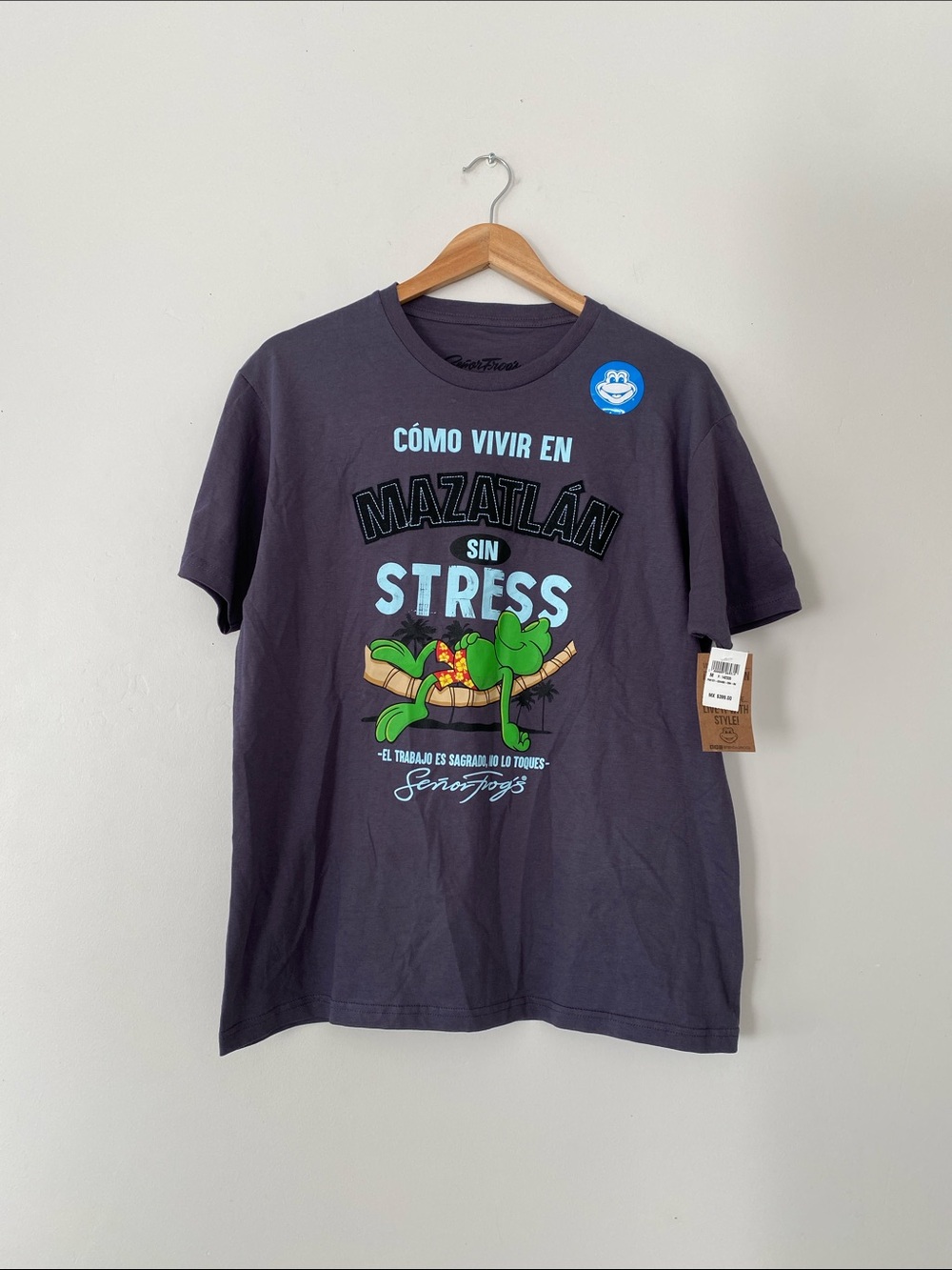 New Señor Frog's Sz M “How to live in Mazatlán without stress” Casual
